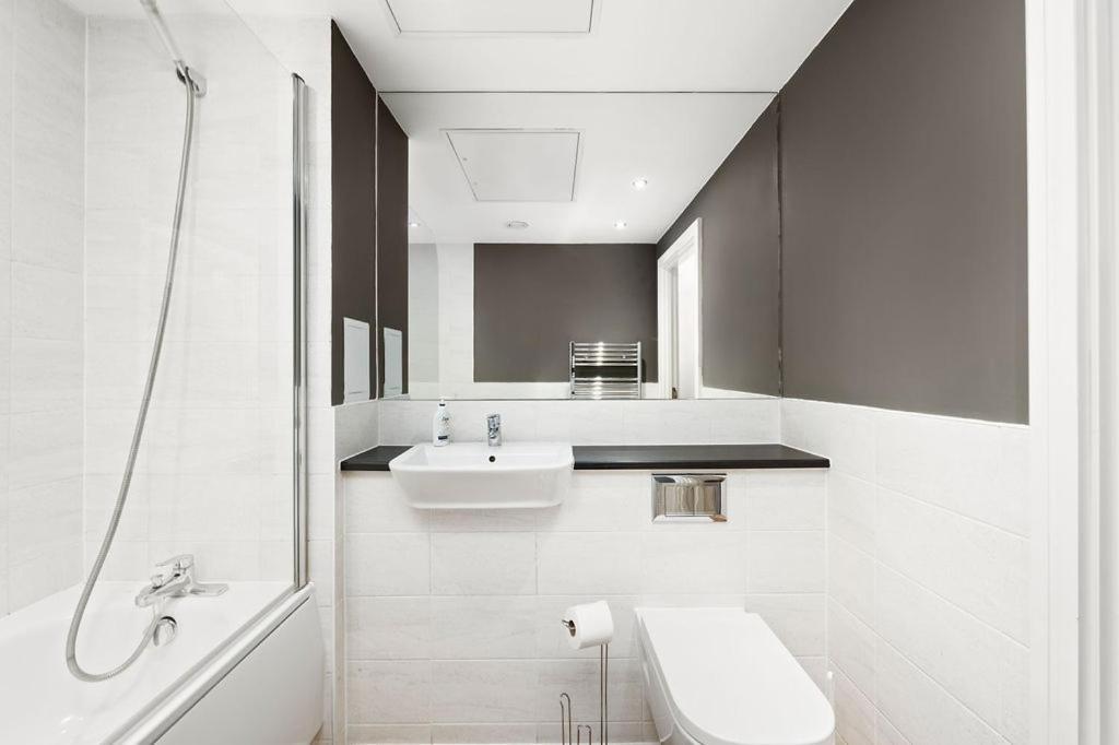 Modern Serviced 3-Bedroom Flat In East لندن المظهر الخارجي الصورة